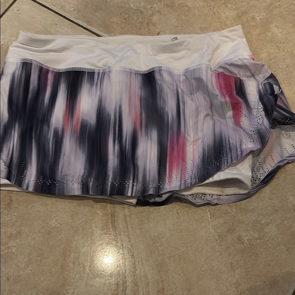 Lululemon Athletica White and Gray Skirt